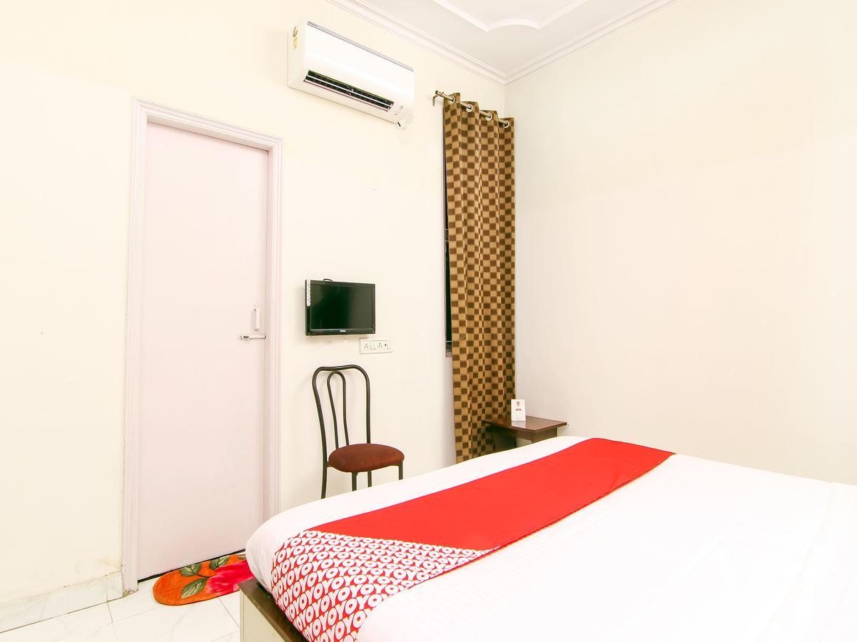 Oyo 14345 Hotel Panchsheel Varanasi Exterior photo