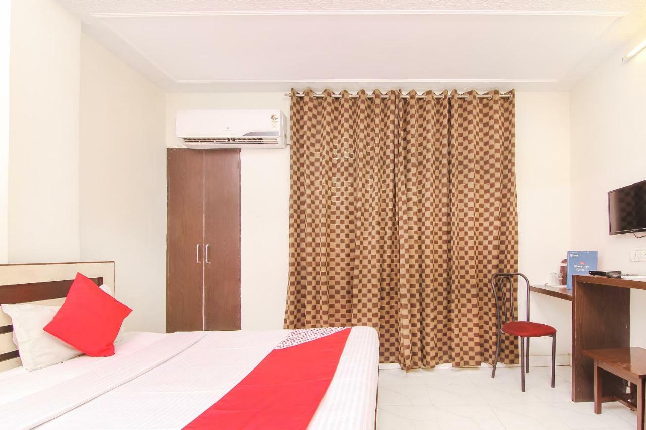 Oyo 14345 Hotel Panchsheel Varanasi Exterior photo