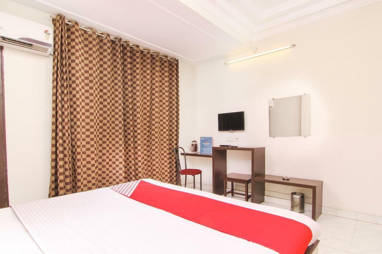 Oyo 14345 Hotel Panchsheel Varanasi Exterior photo