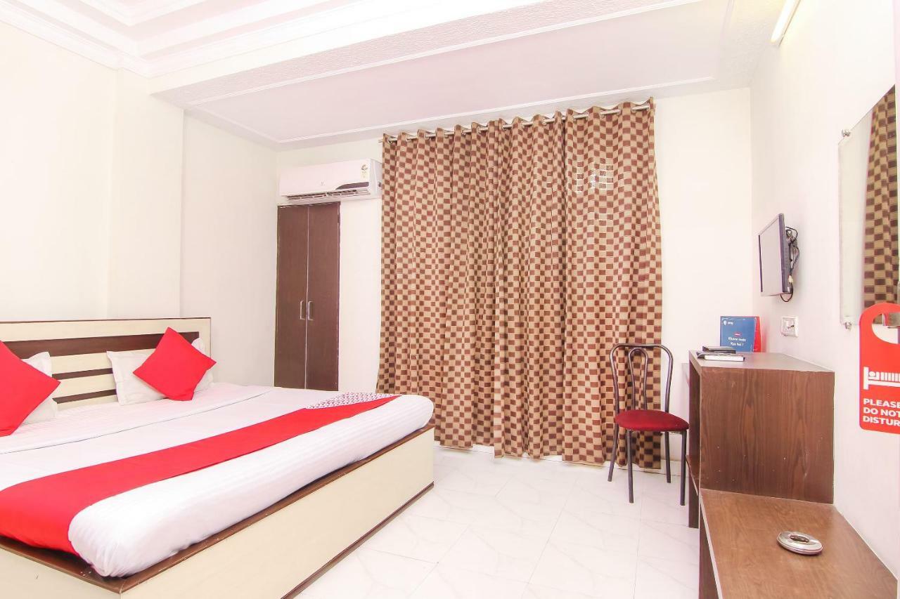Oyo 14345 Hotel Panchsheel Varanasi Exterior photo